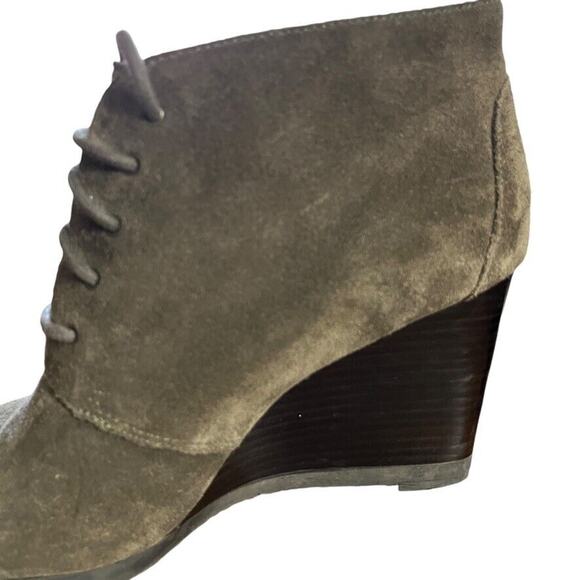Franco Sarto Weston Gray Suede Leather Wedge Ankle Booties Boots Shoes sz 8.5 - Picture 4 of 16